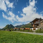 Hetzenauer *